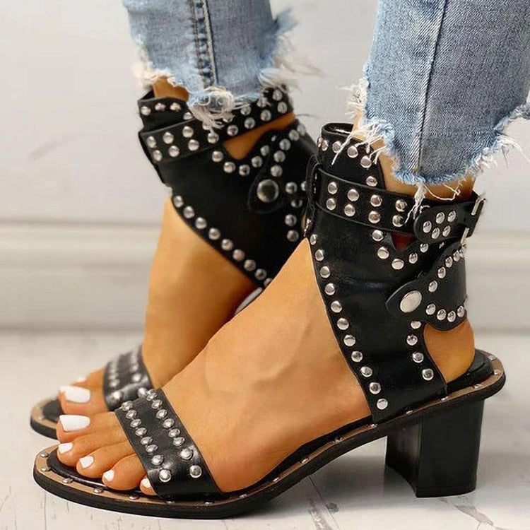 Fashion Rivet Belt Buckle Chunky Heel Sandals For Women