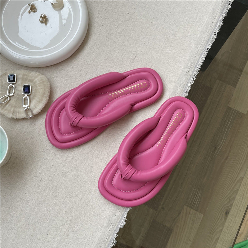 Weiche Flip-Flops mit flacher Sohle für Damen