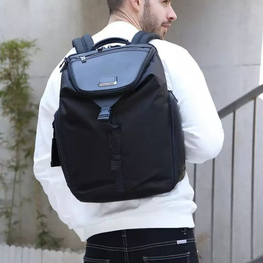 Modischer, einfacher Rucksack aus Nylon und Leder