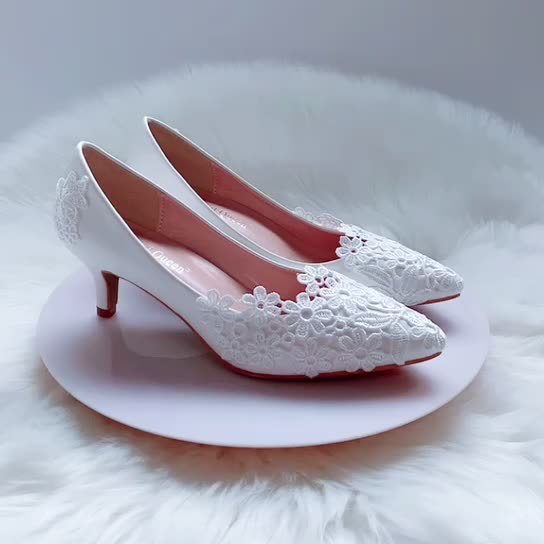 Zapatos de boda elegantes y sencillos con encaje y flores, color blanco, tacón alto de 5 cm