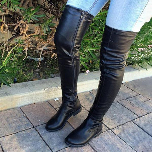 Overknee-Stiefel mit rundem Kopf und niedrigem, quadratischem Absatz