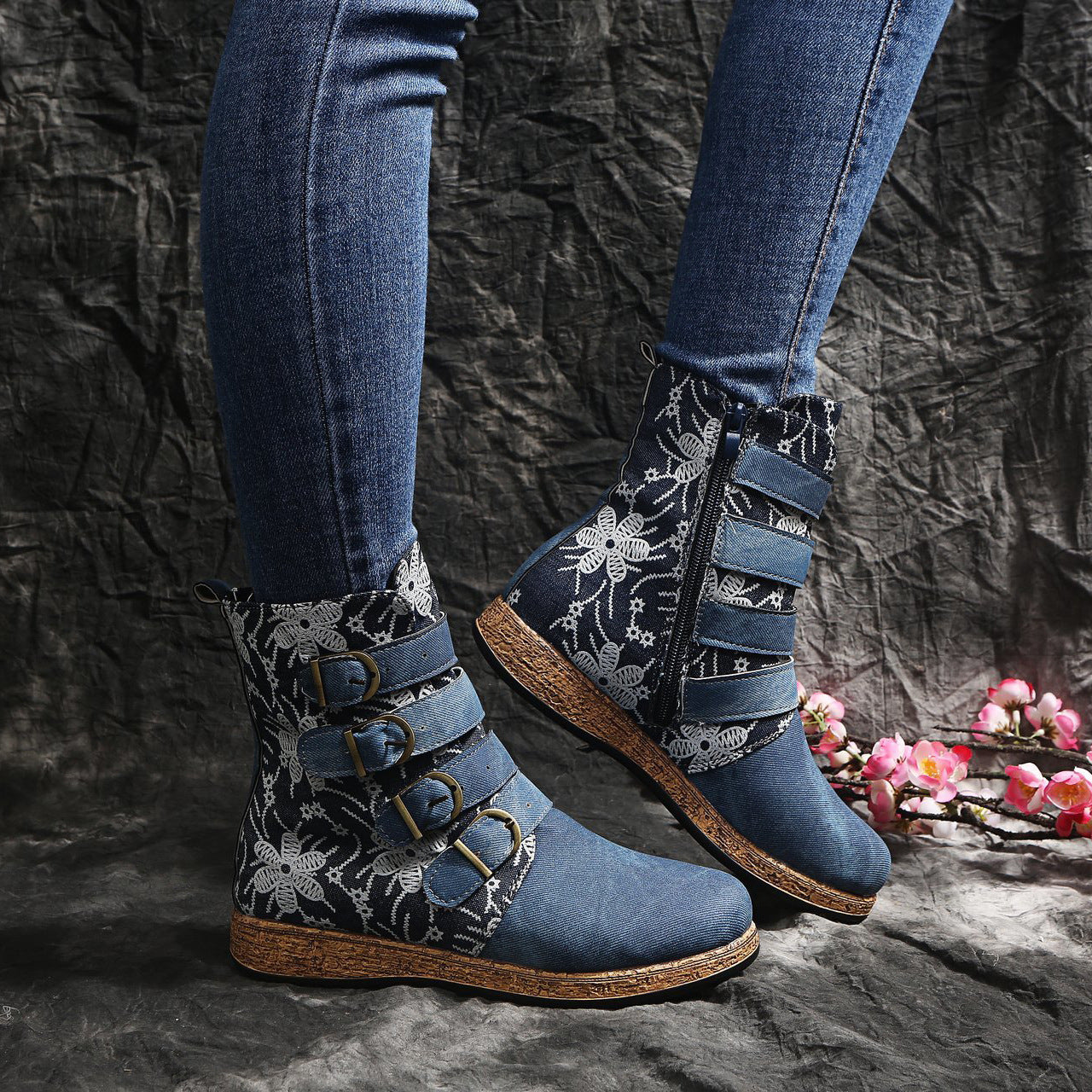 Flache Stiefel im ethnischen Boho-Stil mit Stickereien für Damen