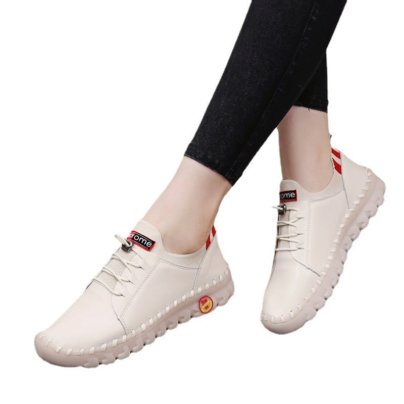 Zapatero blanco pequeño de moda con elasticidad informal y suela de tendón para mujer