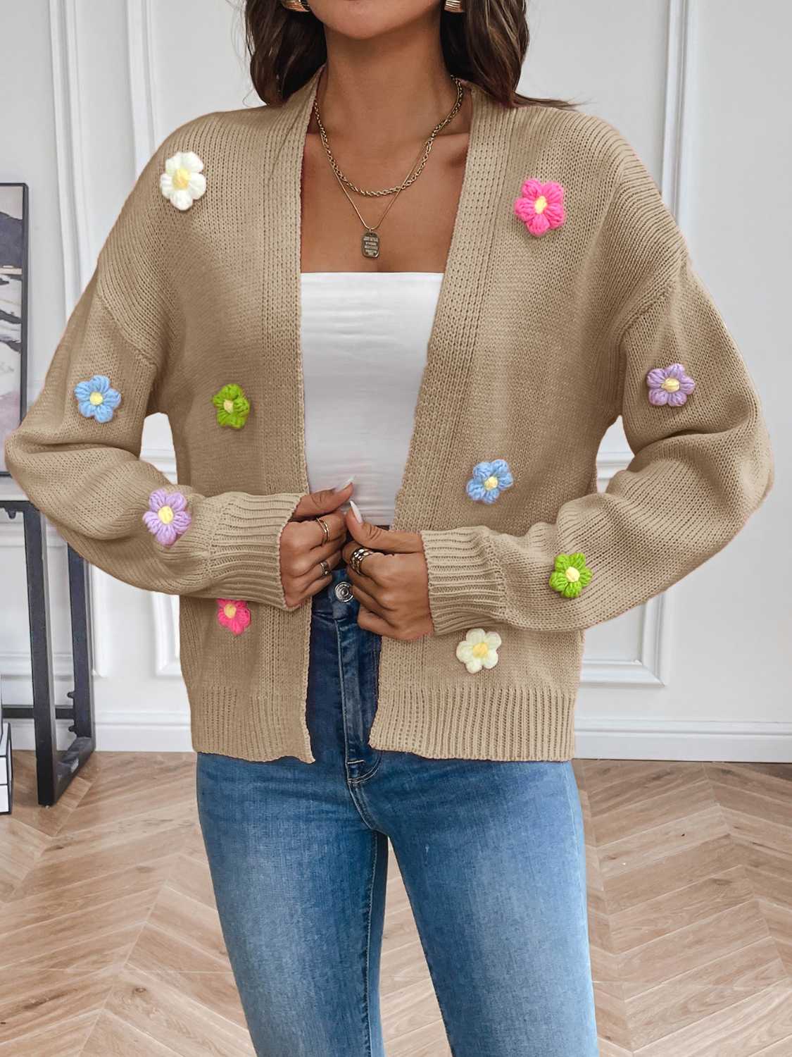 Langärmlige Strickjacke mit offener Vorderseite und Blumenmuster