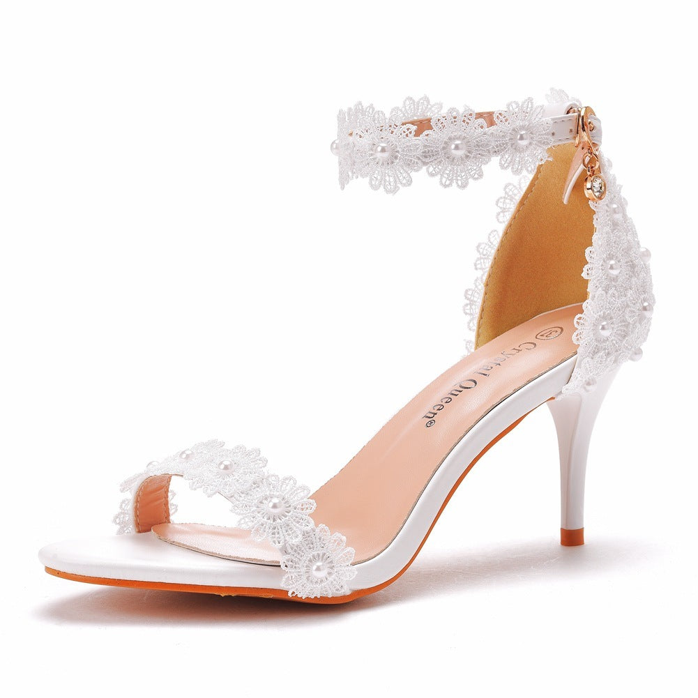 Sandalias de tacón de aguja con tiras y palabra de temperamento, zapatos de boda de encaje blanco