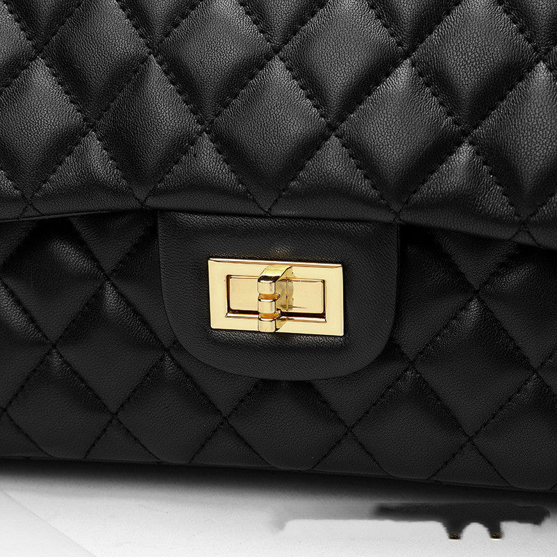 Damen Ledertasche mit Kettenriemen und Diamanten in Schwarz