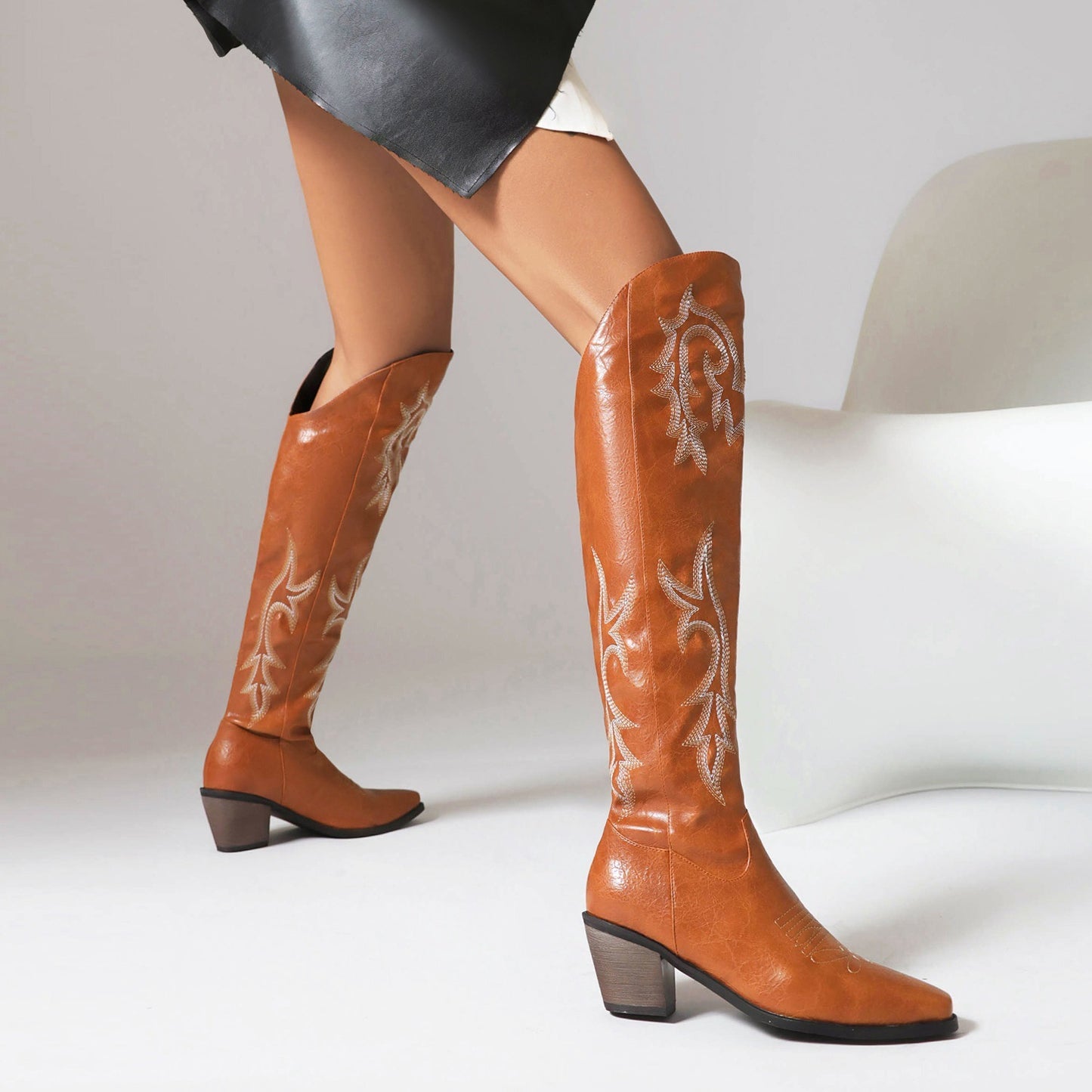 Embroidered Boots Autumn And Winter Chunky Heel