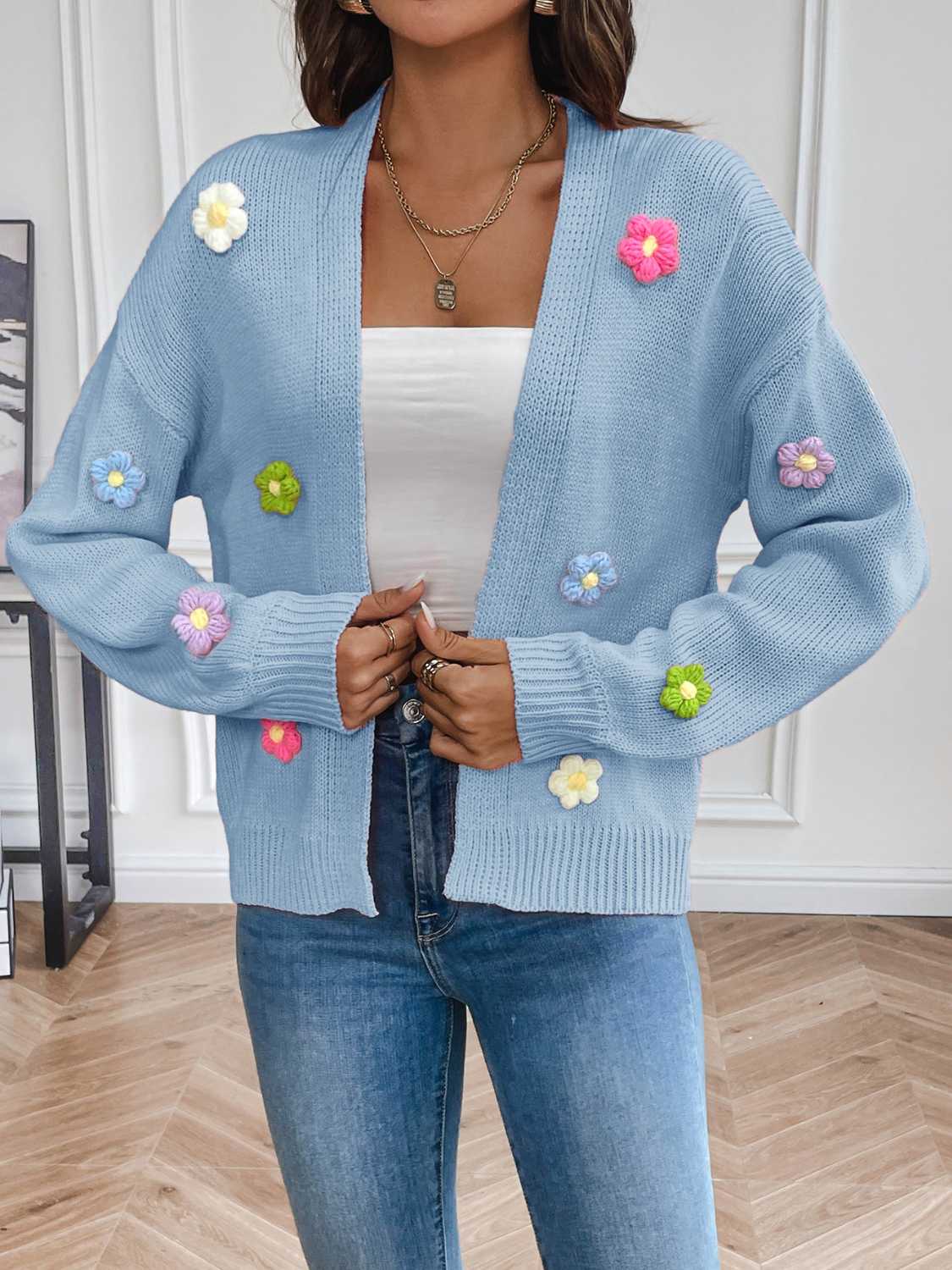 Langärmlige Strickjacke mit offener Vorderseite und Blumenmuster