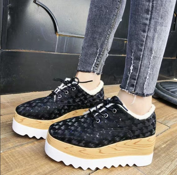 Plus Velvet Neue Plateauschuhe Plateauschuhe Damen Britischer Stil Schnüren Um Die Freizeit Zu Erhöhen