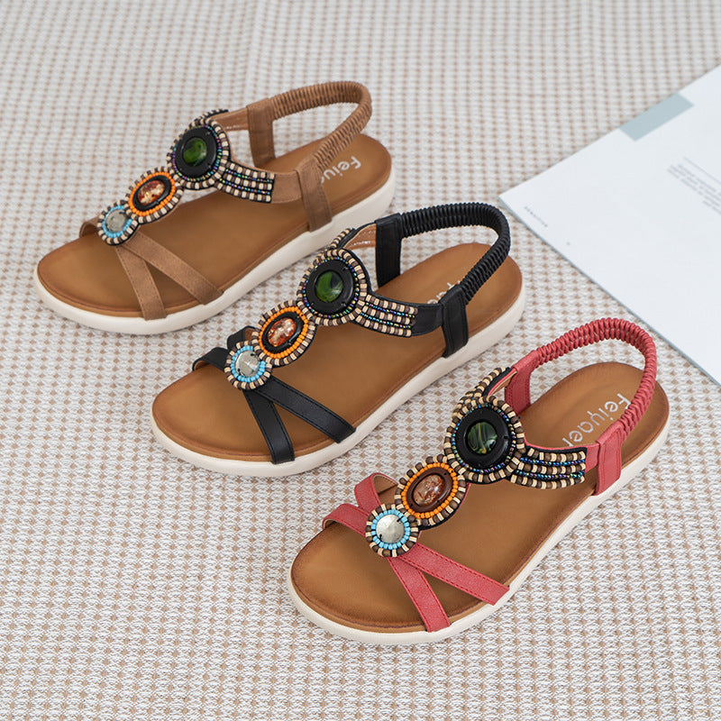 Rutschfeste Sandalen mit Perlenbesatz im Boho-Stil