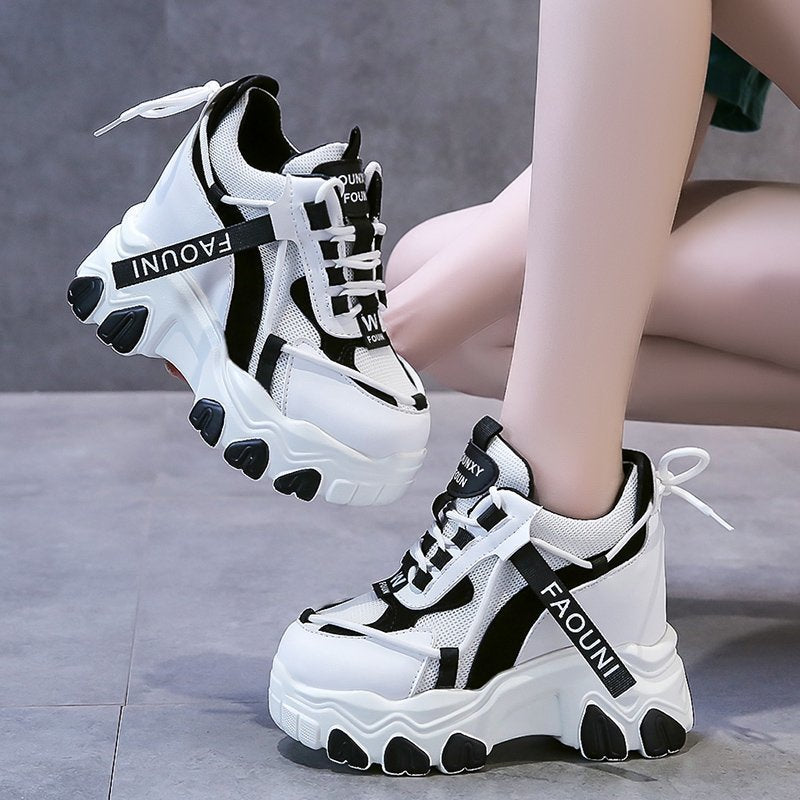 Women's Black Round Toe Sneakers With Thick Sole