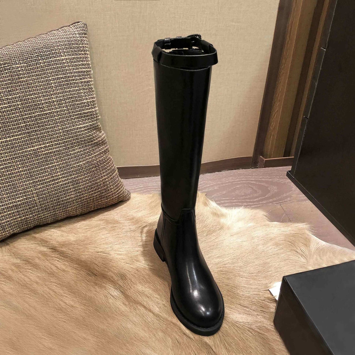 Women's Thick-soled Boots With Back Zipper But Knee-high