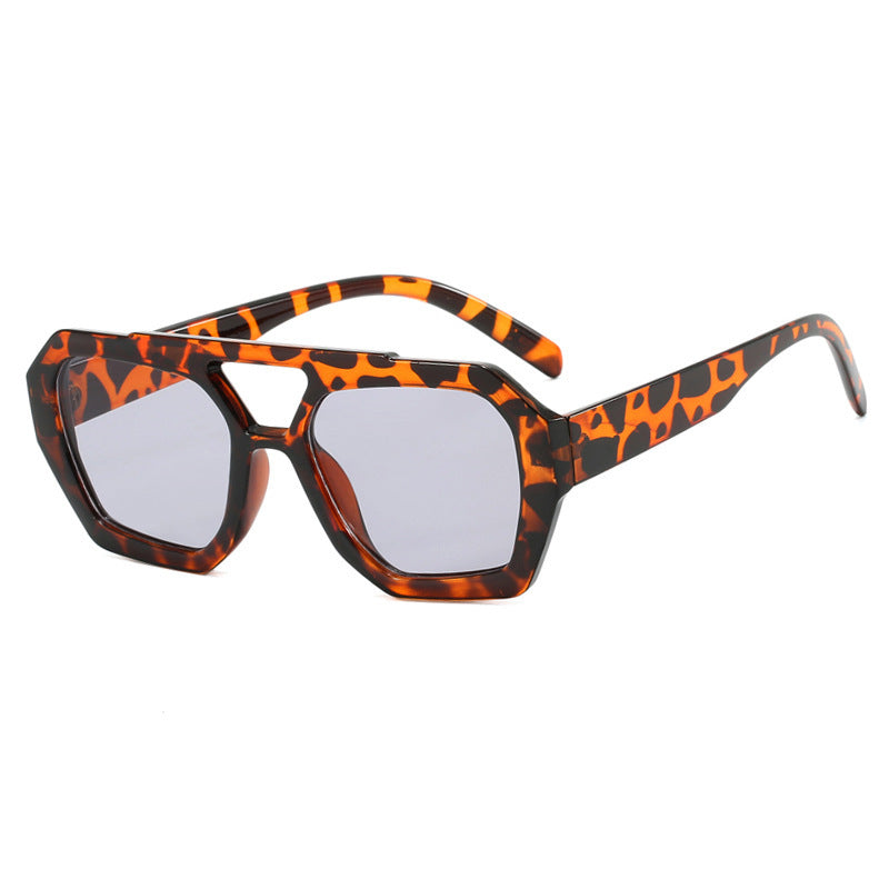 Gafas de sol con montura grande y diseño de leopardo para vacaciones en la playa