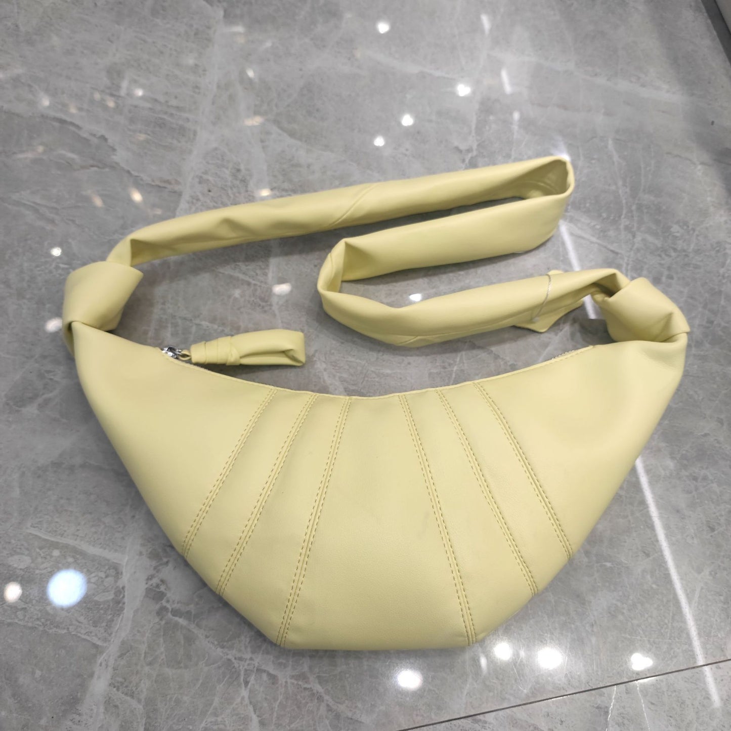 Bolso de mano retro suave de piel para mujer con diseño de axila